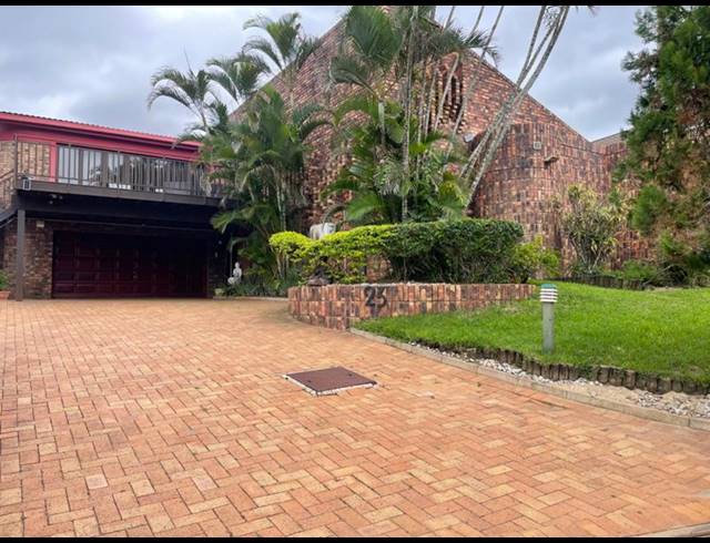 4 BEDROOM HOUSE FOR SALE IN UMHLANGA CENTRAL